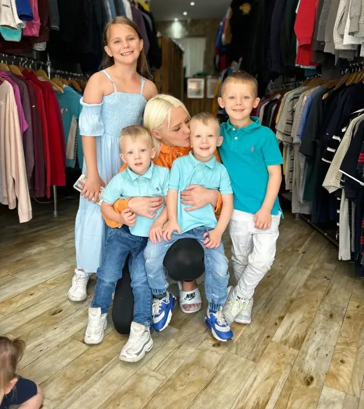 How to Sell Vintage Clothing Online and Build a Real Business: Courtney Lynch's Story